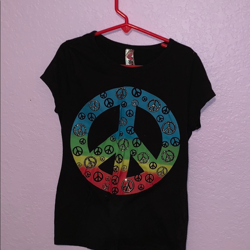 Black shirt with peace sign